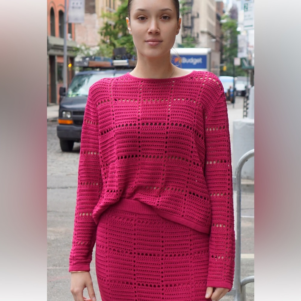 Ultra Pink Amaia Crochet Knit Cropped Top Sz S w MEASUREMENTS Cabaret Magenta